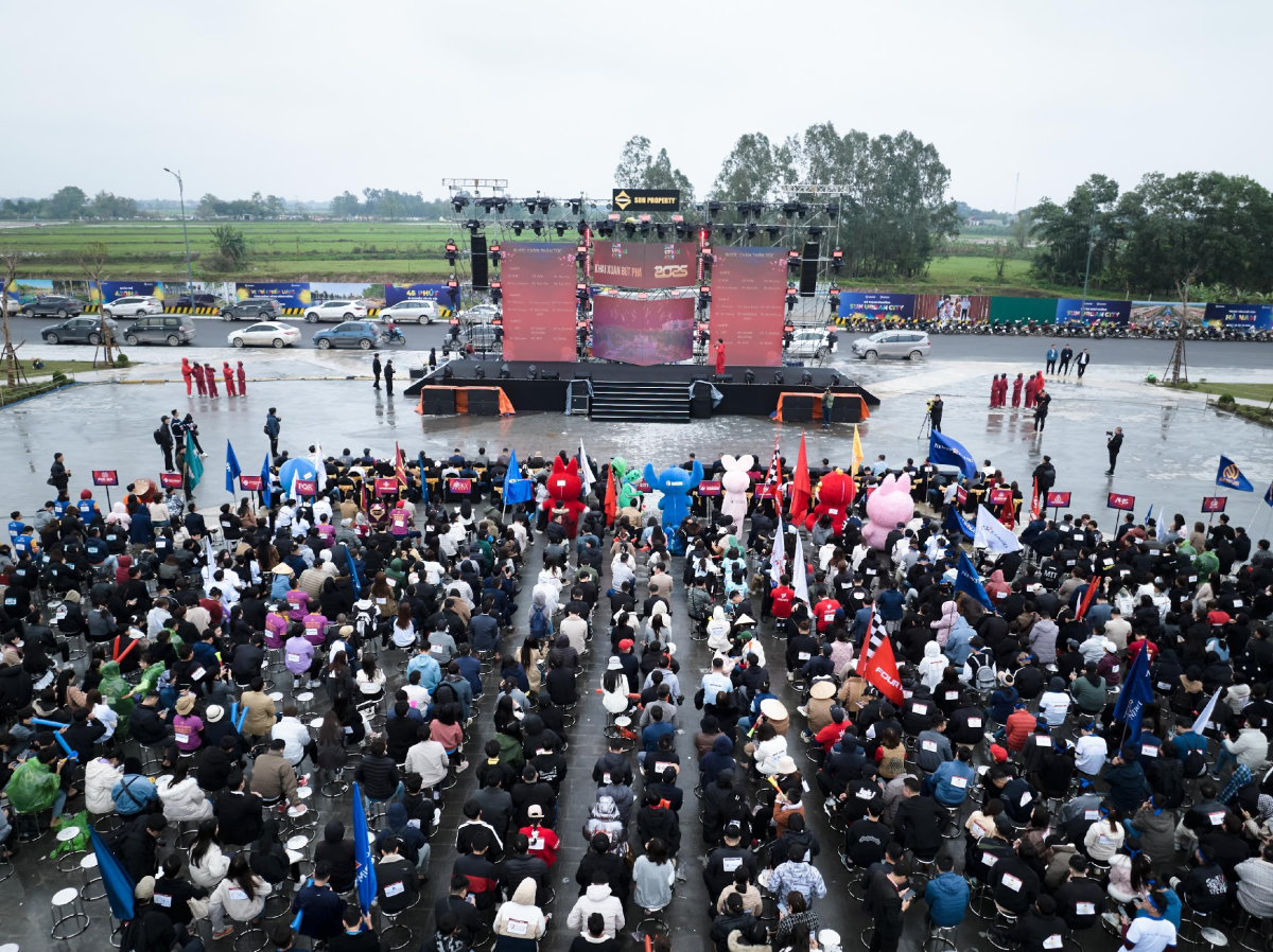 Hơn 2.000 chuyên viên kinh doanh khuấy động lễ hội tại Sun Urban City