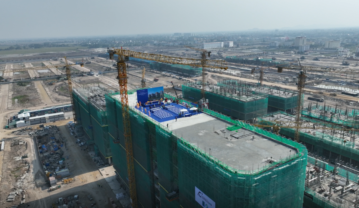 Sun Group cất nóc tòa căn hộ đầu tiên tại khu đô thị Hà Nam